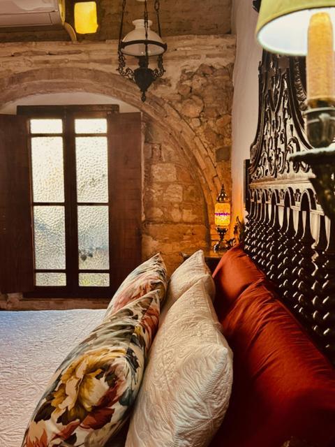Oliva Courtyard Guesthouse Bagian luar foto