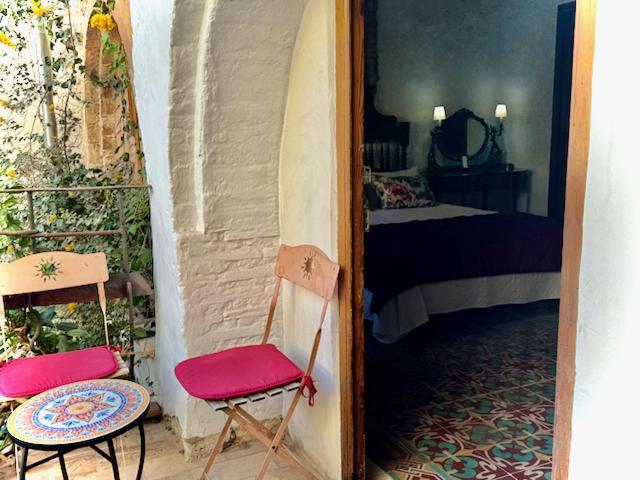 Oliva Courtyard Guesthouse Bagian luar foto